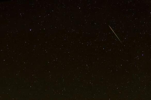 英仙座流星雨在什么方向 一般英仙座流星雨方位在哪