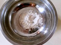 木糖醇蛋白椰蓉球的做法步骤2