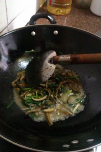 鳝鱼炒韭菜的做法步骤6