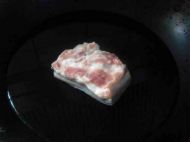 中秋传统菜--合家团圆芽菜扣肉的做法步骤1