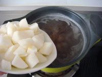 桃胶雪梨桂花羹的做法步骤3