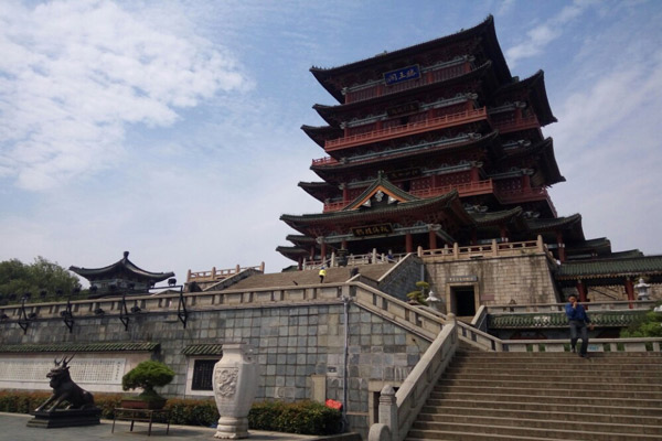 滕王阁要门票吗 滕王阁有什么好玩的