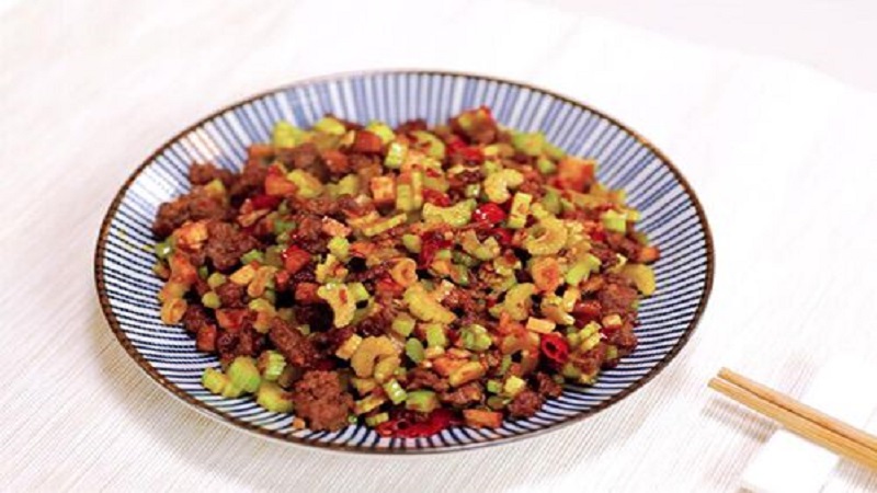 芹菜牛肉末的做法 如何炒芹菜牛肉末好吃
