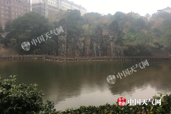 湖南发布今年首个寒潮预警 降温超10℃长沙或创新低