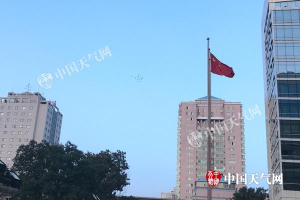 今天北风渐起阵风六级 26日小雨或送北京入秋