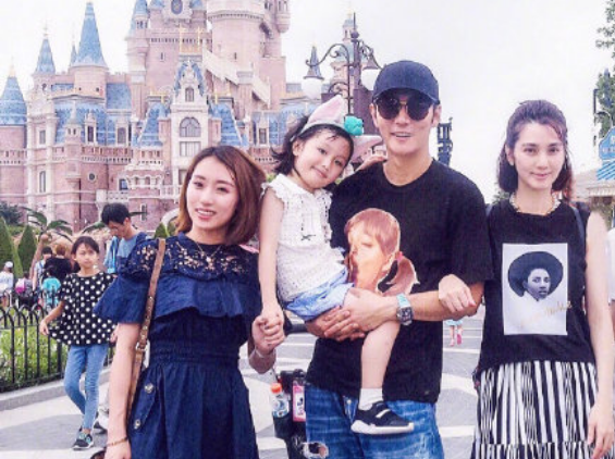 毕滢引咎辞职是怎么回事 张丹峰经纪人毕滢为什么会引咎辞职