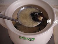 松仁木耳小米粥的做法步骤9