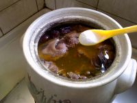 黑豆炖鸡汤的做法步骤6