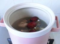 石斛鲍鱼仔鸡汤的做法步骤6