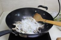 银鱼蘑菇汤的做法步骤7