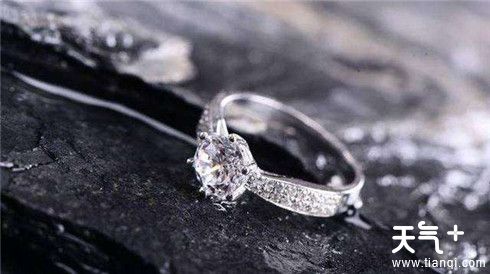 七夕节送什么礼物好? 2018七夕节礼物十大排行榜!