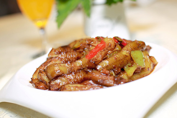 茄子怎样做好吃 家常红烧茄子做法