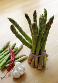 芦笋炒酱肉的做法步骤1