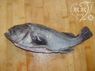 清蒸黑头鱼的做法步骤2