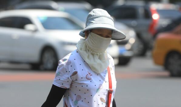 海口继续发布高温橙色预警 局地最高气温37℃以上体感炎热