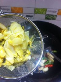 辣版酸菜鱼的做法步骤9