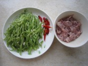 芸豆炒肉的做法步骤1