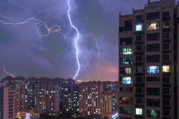 北京未来三天将雨水频繁 最高气温达28℃～30℃左右