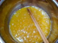 电饭锅版巧克力蛋糕的做法步骤2