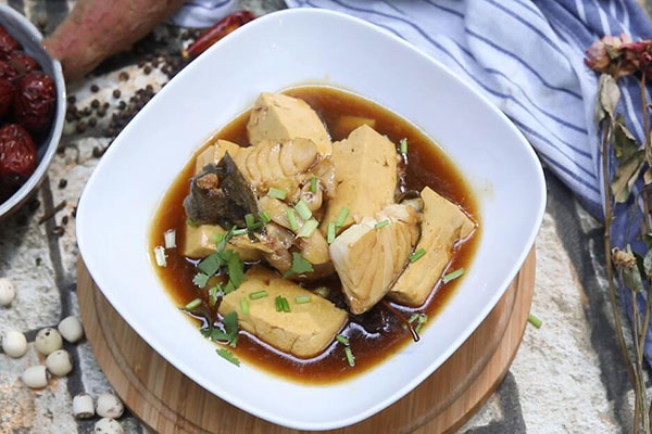鳕鱼炖豆腐的做法 鳕鱼炖豆腐怎么炖