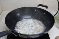 银鱼蘑菇汤的做法步骤8