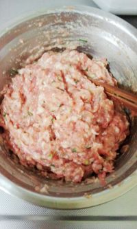 上海菜肉大馄饨的做法步骤2