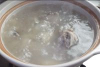 粉葛猪骨汤的做法步骤5