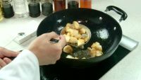鳕鱼炖豆腐的做法步骤3