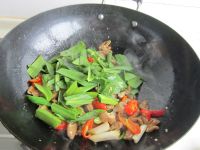 尖椒肥肠的做法步骤18