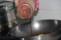 香炒蚕蛹的做法步骤7