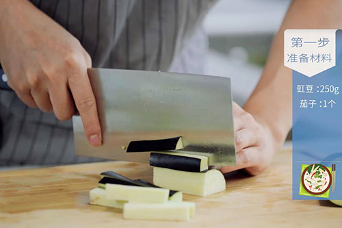 豇豆炒茄子家常做法 豇豆炒茄子的做法介绍