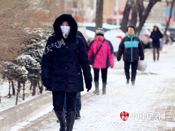 周末中东部暖胜春 南方春雨频繁春雷响