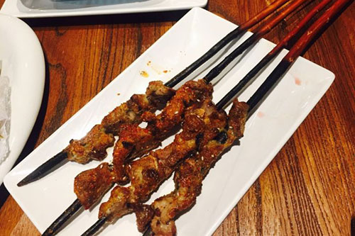 吐鲁番好吃的馕坑肉推荐 吐鲁番馕坑肉哪家好吃