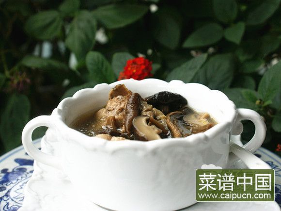 茶树菇墨鱼炖鸡
