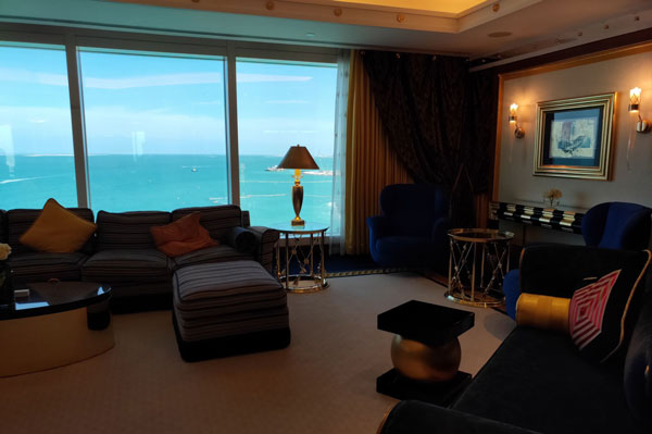 帆船酒店一晚上多少钱 迪拜帆船酒店价格