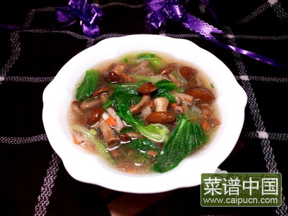 滑子菇油菜汤