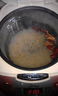 银耳鸽蛋羮的做法步骤4