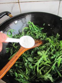 蒜泥茼蒿的做法步骤5