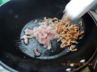 平菇炒肉的做法步骤9