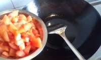 肉圆番茄面的做法步骤2