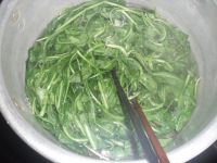 蒜香蒲公英的做法步骤3