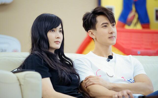 吴尊林丽吟16岁合照是怎么回事 吴尊出道前就结婚了是什么情况
