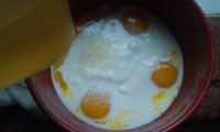 酸奶提子蛋糕的做法步骤6
