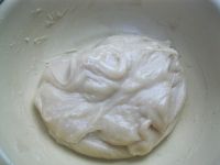 广式莲蓉蛋黄月饼的做法步骤7