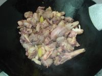 三杯煲鹅的做法步骤6