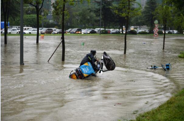 北京日雨量破历史极值 最大降雨量达156.7毫米