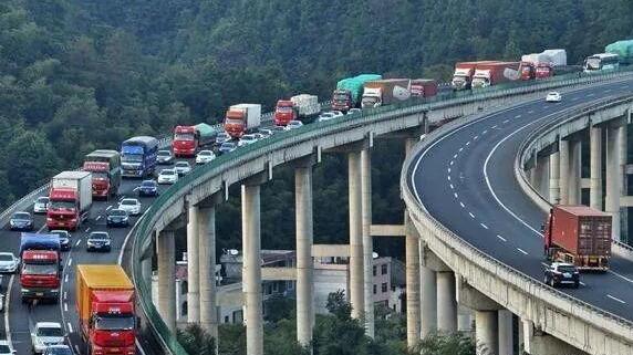 清明期间泉州泉港区群体祭扫活动 这些墓园路段交通管控