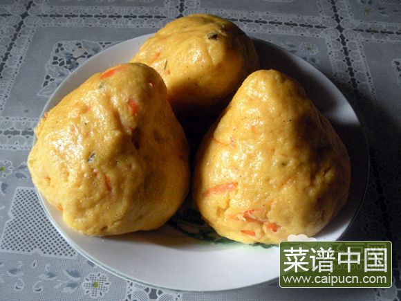 胡萝卜玉米面窝头