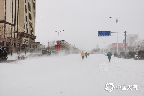 　内蒙古通辽赤峰等地现特大暴雪 今日降雪持续