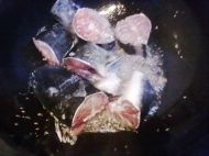奶汤鲶鱼的做法步骤4